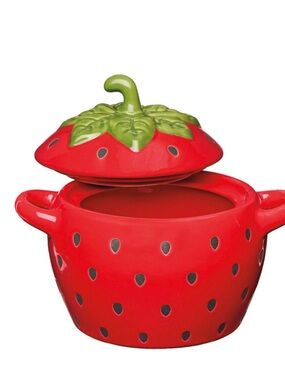 Ceramic Strawberry Baker Enamel finish by Crofton Oven to Table